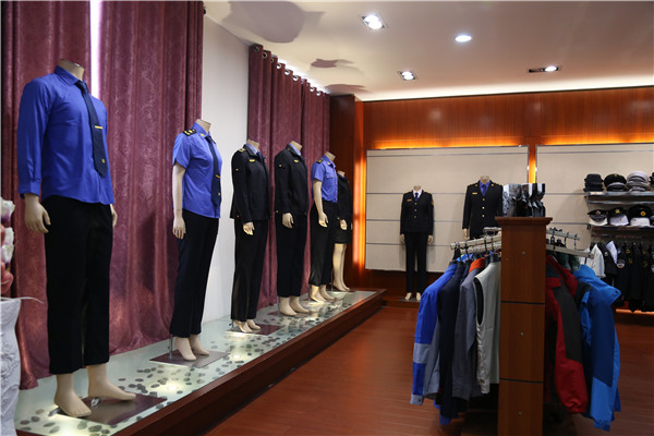 高品质,工厂低价位 贵州神鹰服饰工厂旗舰店盛大开业